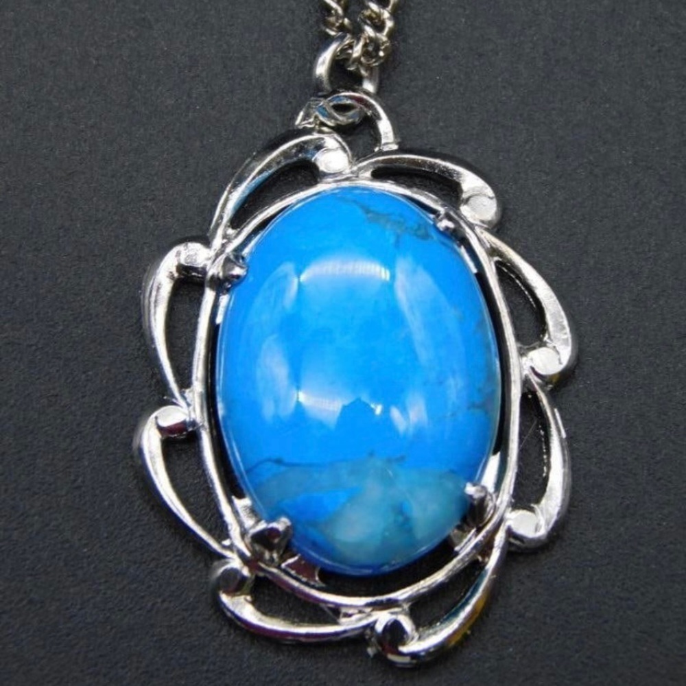 TURQUOISE PENDANT ON CHAIN NECKLACE‎